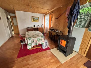 Casa en Venta con Departamento Interior, Ubicada en Pasaje Cerrado, Villa Andes, Temuco