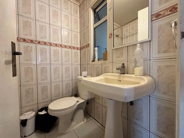 Casa en Venta con Departamento Interior, Ubicada en Pasaje Cerrado, Villa Andes, Temuco