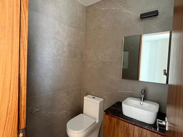 CASA EN VENTA DENTRO DE COTO EN SOARÉ, ZAPOPAN.