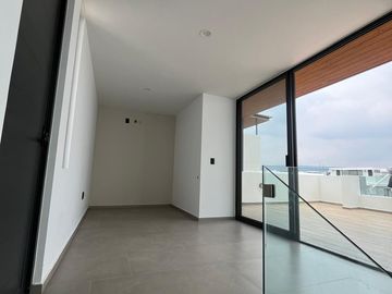 CASA EN VENTA DENTRO DE COTO EN SOARÉ, ZAPOPAN.