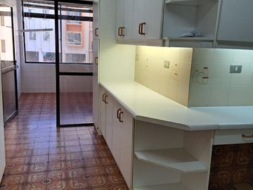 VENDO DEPARTAMENTO 4D, 3B , SECTOR PONIENTE , VIÑA DEL MAR