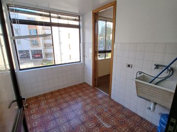 VENDO DEPARTAMENTO 4D, 3B , SECTOR PONIENTE , VIÑA DEL MAR