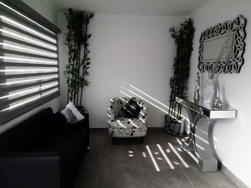 SANTA ROSA A  5 MINUTOS DE JURIQUILLA DOS CASAS EN RENTA AMUEBLADAS EN PRIVADA 3 REAMARAS 180 M2
