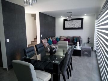 SANTA ROSA A  5 MINUTOS DE JURIQUILLA DOS CASAS EN RENTA AMUEBLADAS EN PRIVADA 3 REAMARAS 180 M2