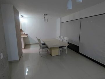 SANTA ROSA A  5 MINUTOS DE JURIQUILLA DOS CASAS EN RENTA AMUEBLADAS EN PRIVADA 3 REAMARAS 180 M2
