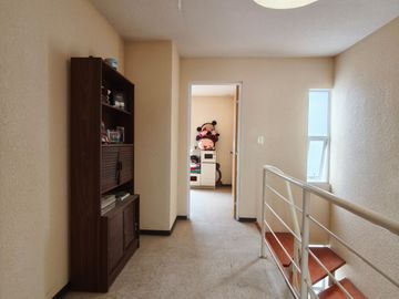 Casa en venta en Los Héroes Chalco | Oportunidad de inversión y patrimonio- 4 recamaras y 2.5 baños