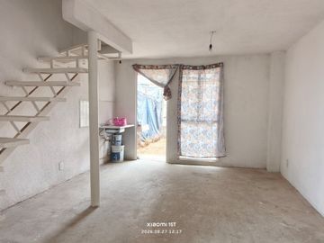 Casa en venta en Paseos de Chalco | Excelente ubicación y potencial de inversión- 2 recamaras y 1 baño