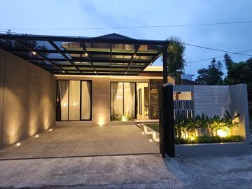 Rumah Mewah Cantik Fully Furnished di Purwomartani Kalasan Sleman