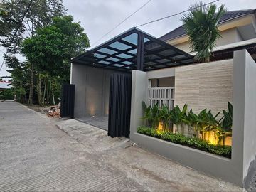 Rumah Mewah Cantik Fully Furnished di Purwomartani Kalasan Sleman