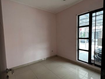 Sewa Rumah Green Lake City, 3 BR, Cluster Asia, Uk 6x16
