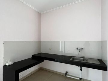 Sewa Rumah Green Lake City, 3 BR, Cluster Asia, Uk 6x16