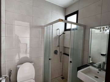 Sewa Rumah Green Lake City, 3 BR, Cluster Asia, Uk 6x16