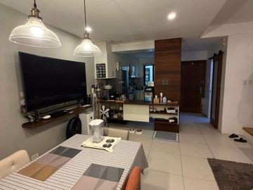 For sale Townhouse at Mariposa Townhouse, Bagong Lipunan, Quezon City. Lowest in the Market!