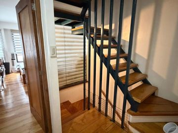 For sale Townhouse at Mariposa Townhouse, Bagong Lipunan, Quezon City. Lowest in the Market!