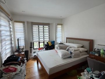 For sale Townhouse at Mariposa Townhouse, Bagong Lipunan, Quezon City. Lowest in the Market!
