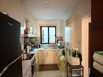 For sale Townhouse at Mariposa Townhouse, Bagong Lipunan, Quezon City. Lowest in the Market!