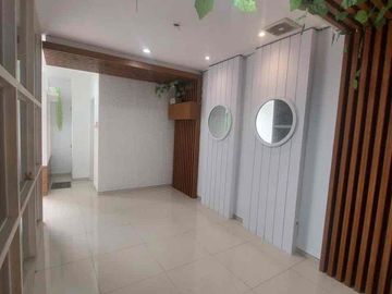 DISEWAKAN RUKO CANTIK 3,5 LANTAI