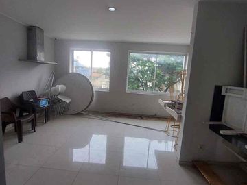 DISEWAKAN RUKO CANTIK 3,5 LANTAI