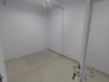 DISEWAKAN RUKO CANTIK 3,5 LANTAI
