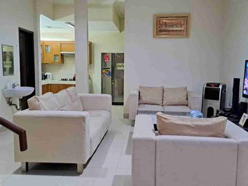 Dijual Rumah 2 lt 6 x 20 m2 di Citra 1 ada 3 kt 3 km Shm hadap selatan ada furniture, Ayo survei & nego yuk!!