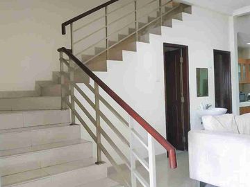 Dijual Rumah 2 lt 6 x 20 m2 di Citra 1 ada 3 kt 3 km Shm hadap selatan ada furniture, Ayo survei & nego yuk!!