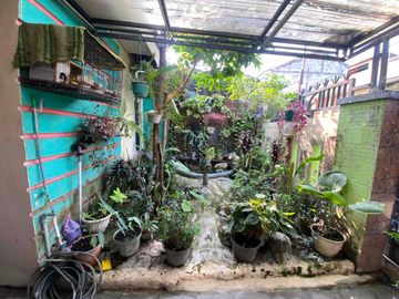 rumah Taman anggrek plumbon