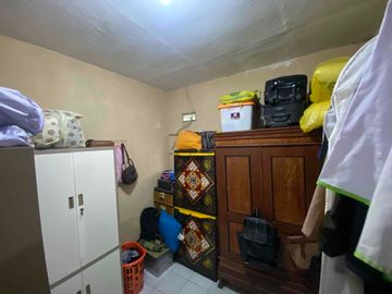 rumah Taman anggrek plumbon