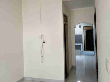 Sewa Rumah Komplek Mahkota Simprug Paninggilan Ciledug Tangerang Kota