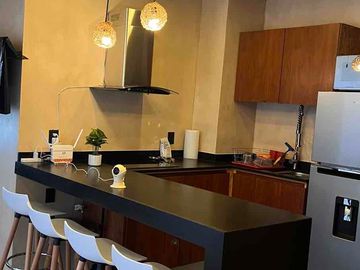 Departamento en venta totalmente amueblado y equipado a 7 min de la Playa con alberca