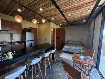 Departamento en venta totalmente amueblado y equipado a 7 min de la Playa con alberca