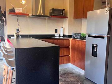 Departamento en venta totalmente amueblado y equipado a 7 min de la Playa con alberca