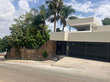 CASA EN RENTA EN LOMAS DEL CAMPESTRE EN LEON, GUANAJUATO