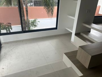 CASA EN RENTA EN LOMAS DEL CAMPESTRE EN LEON, GUANAJUATO
