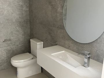 CASA EN RENTA EN LOMAS DEL CAMPESTRE EN LEON, GUANAJUATO