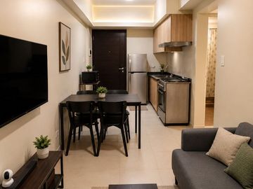 3 BEDROOM WITH PARKING IN BGC FOR ONLY ₱60,000/MONTH – ASSOCIATION DUES INCLUDED!