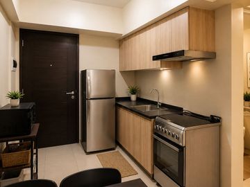 3 BEDROOM WITH PARKING IN BGC FOR ONLY ₱60,000/MONTH – ASSOCIATION DUES INCLUDED!