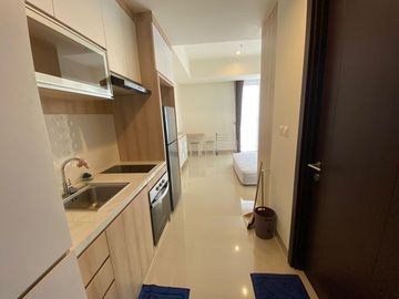 Disewakan Apartemen Tipe Studio Nyaman Di Lantai 22 View Aeon Mall JGC