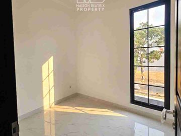 DIJUAL RUMAH BARU BANGUN, BRAND NEW SIAP HUNI!! MAHOGANI PARK BINTARO