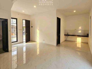 DIJUAL RUMAH BARU BANGUN, BRAND NEW SIAP HUNI!! MAHOGANI PARK BINTARO