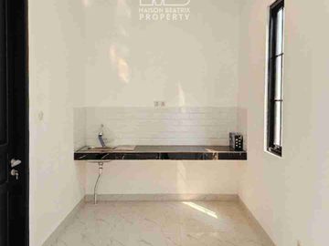 DIJUAL RUMAH BARU BANGUN, BRAND NEW SIAP HUNI!! MAHOGANI PARK BINTARO