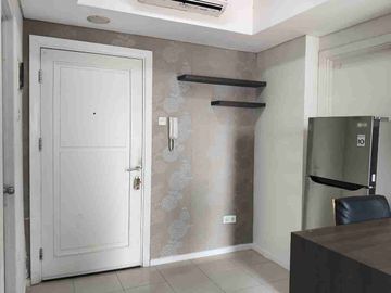 di sewakan apartemen green lake Sunter tipe 1 bedroom furnish