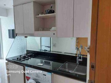 di sewakan apartemen the mansion Kemayoran tipe 2 bedroom furnish