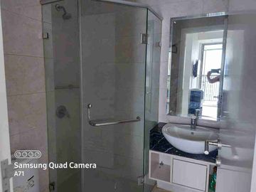 di sewakan apartemen the mansion Kemayoran tipe 2 bedroom furnish