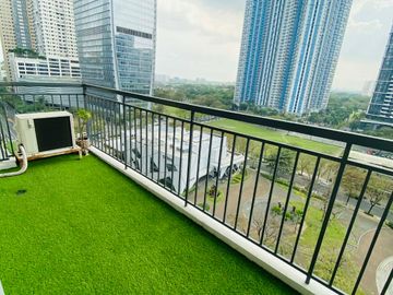 VERVE RESIDENCES Tower 1: 3BR For Rent, 16th floor, 128 sqm, Semi-furnished, facing Civic Park, 1 parking, P150,000 per month.