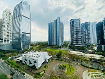 VERVE RESIDENCES Tower 1: 3BR For Rent, 16th floor, 128 sqm, Semi-furnished, facing Civic Park, 1 parking, P150,000 per month.