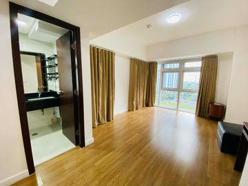 VERVE RESIDENCES Tower 1: 3BR For Rent, 16th floor, 128 sqm, Semi-furnished, facing Civic Park, 1 parking, P150,000 per month.