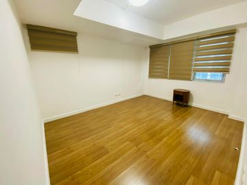 VERVE RESIDENCES Tower 1: 3BR For Rent, 16th floor, 128 sqm, Semi-furnished, facing Civic Park, 1 parking, P150,000 per month.
