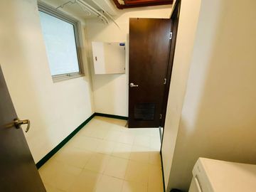 VERVE RESIDENCES Tower 1: 3BR For Rent, 16th floor, 128 sqm, Semi-furnished, facing Civic Park, 1 parking, P150,000 per month.