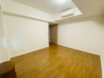 VERVE RESIDENCES Tower 1: 3BR For Rent, 16th floor, 128 sqm, Semi-furnished, facing Civic Park, 1 parking, P150,000 per month.