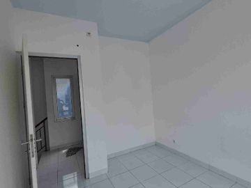 Disewakan Rumah 7C Gading Serpong